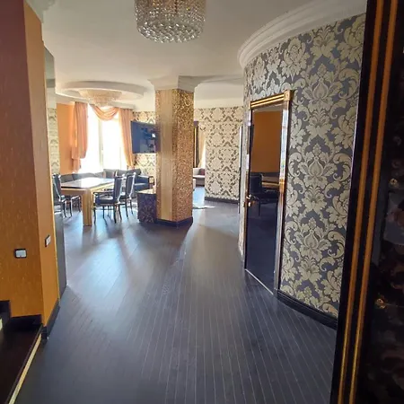 Maison Deluxe - Kukuruza Sea View Penthouse Apartment